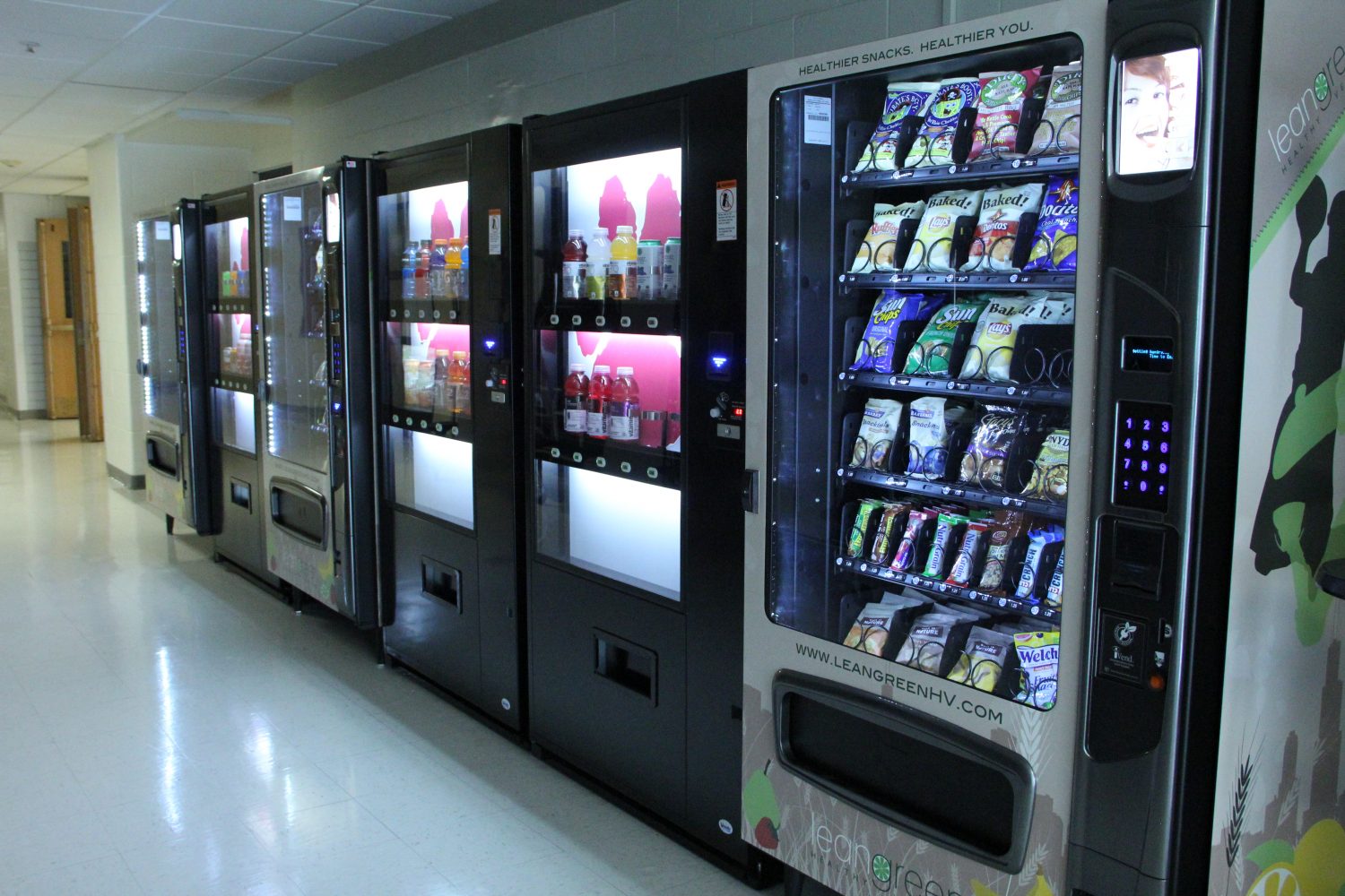 Say+Goodbye+to+Poptarts%3A+Vending+Machines+Now+Contain+Healthier+Snacks