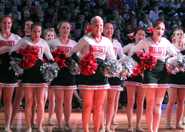Niles West Poms Team Going to State Championships