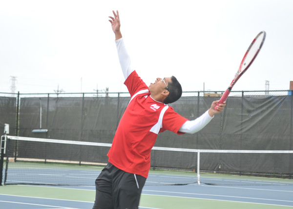 Boys Tennis Falls To Niles North