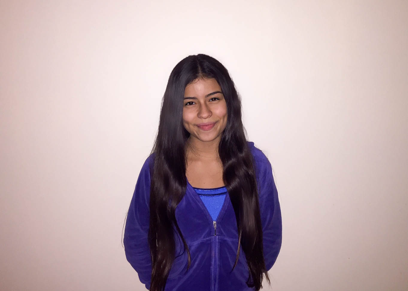 Freshman Friday: Isabella Gil