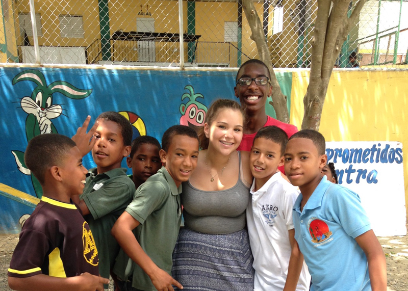Junior Edie Alvarado pictured with children from the Dominican Republic during her mission trip in the summer of 2015.
Photo courtesy of Edie Alvarado.