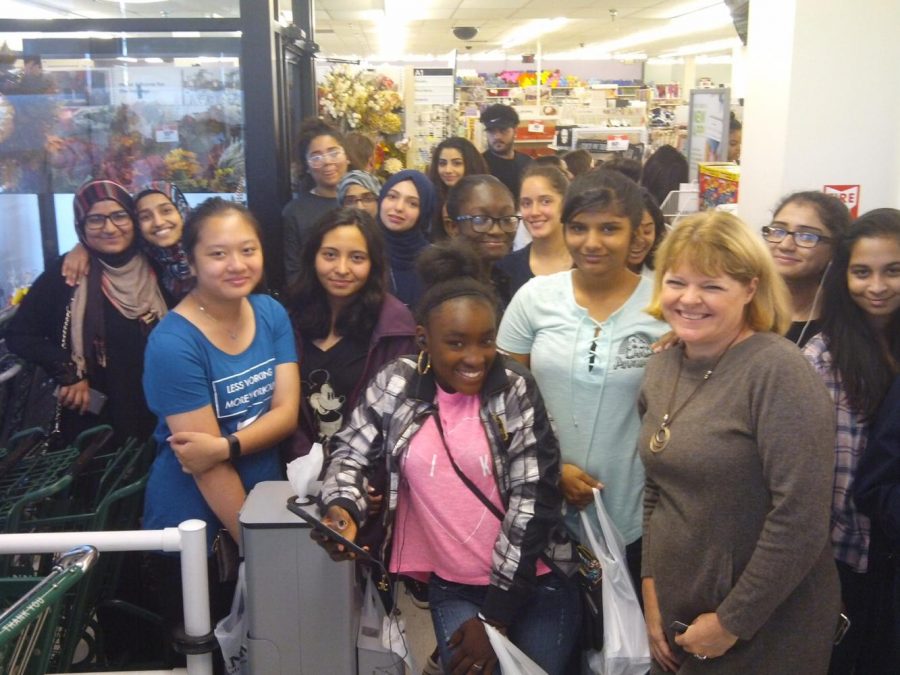 West Fashion Classes Visit Local Fabric Store