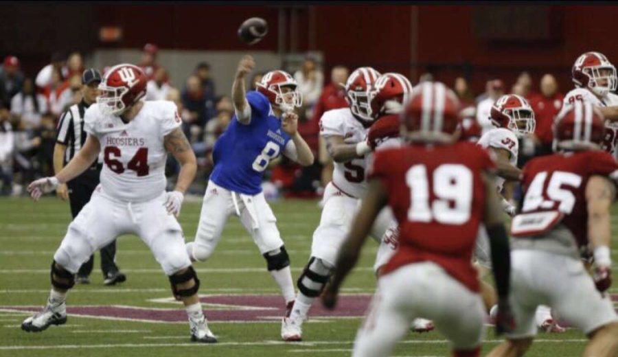 Niles West alum Johnny Pabst throwing a touchdown for the Indiana Hoosiers.