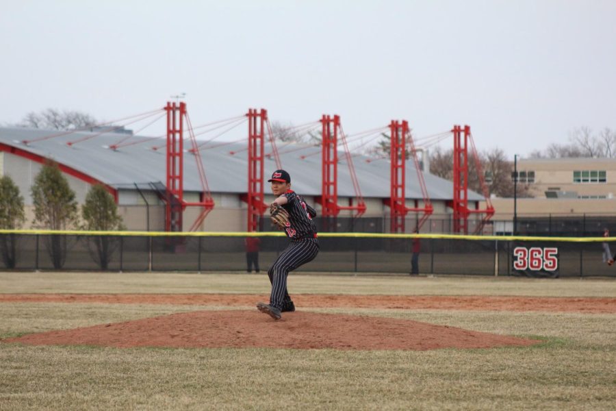 Eisen Kim on the mound during the top of the 3rd
