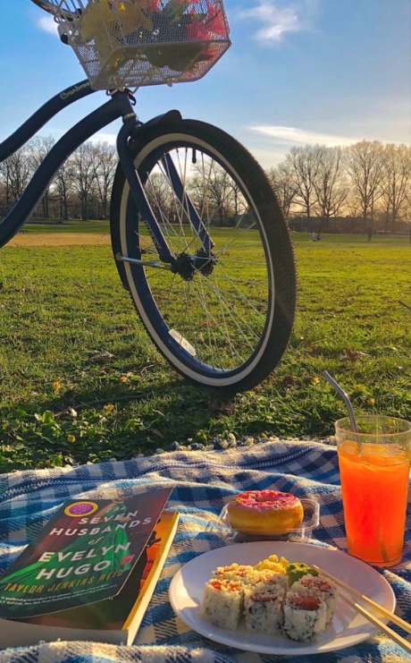 An aesthetic picture of someone having a picnic. 