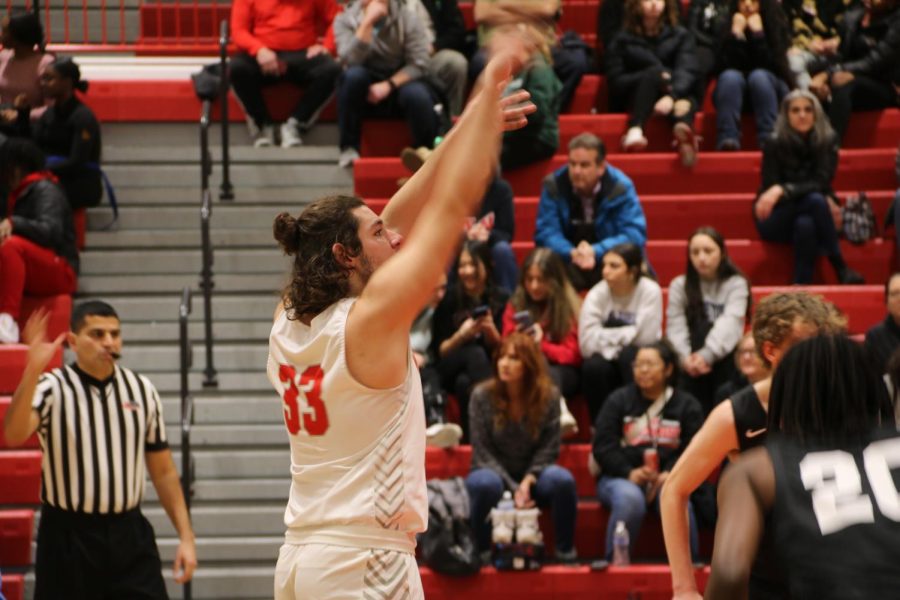 Senior Pavlos Stamatopoulos shoots a free throw.