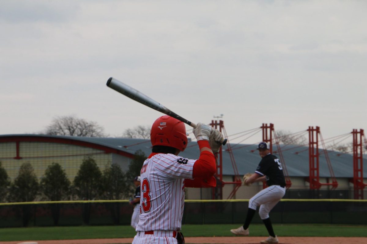 Senior Eisen Kim ready to receive the pitch.