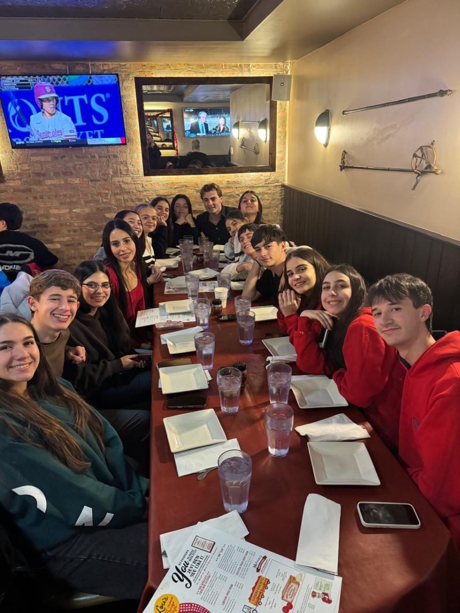 West students and IEA students at Lou Malnati's together to enjoy some dinner. 