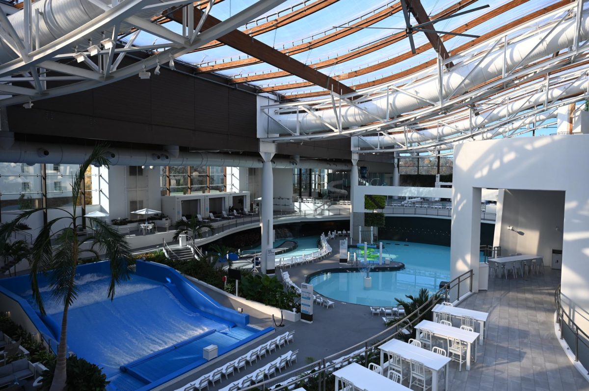 Soundwaves at Gaylord Opyrland Resprt offers a "unique indoor waterpark for hotel guests that unites extraordinary environments, exclusive amenities and relaxing water features," according to their website.