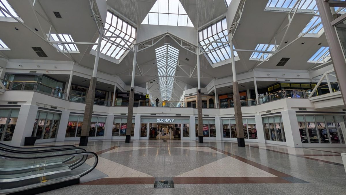 Lincolnwood Town Center first opened in 1990 but is now closing on May 1. 