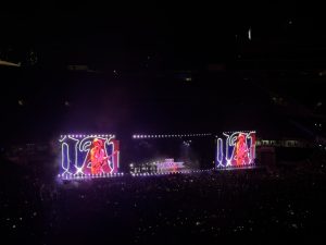 Bruno Mars performs the final song of the night "Dance With Me."